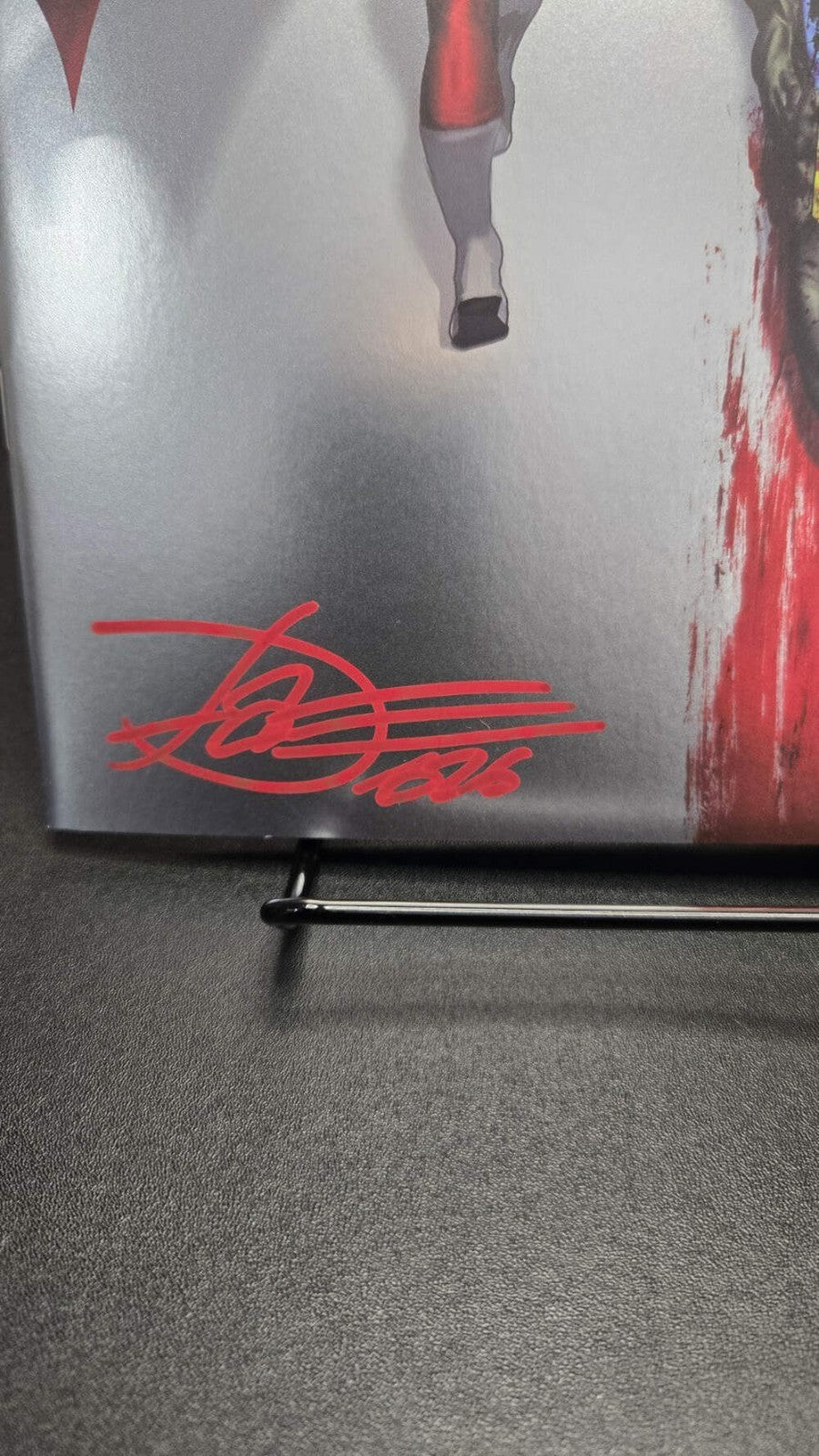 Invincible Foil Edition #1 Signed Dave Wilkins Megacon Virgin Exclusive