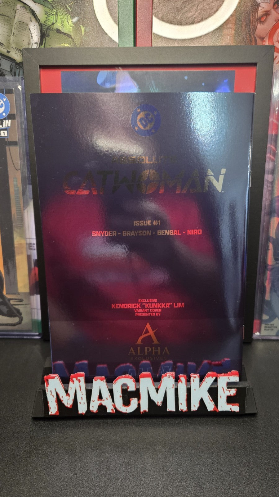 ABSOLUTE CATWOMAN #1 Kendrick Lim PINK Spot FOIL Virgin Variant. LTD 1000