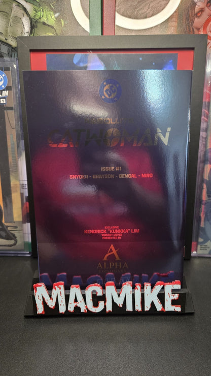 ABSOLUTE CATWOMAN #1 Kendrick Lim PINK Spot FOIL Virgin Variant. LTD 1000